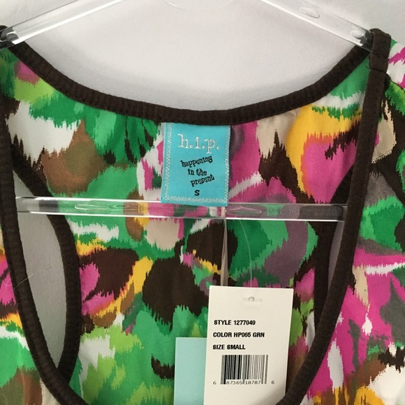 h.i.p. Floral semi sheer tank - Picture 2 of 5